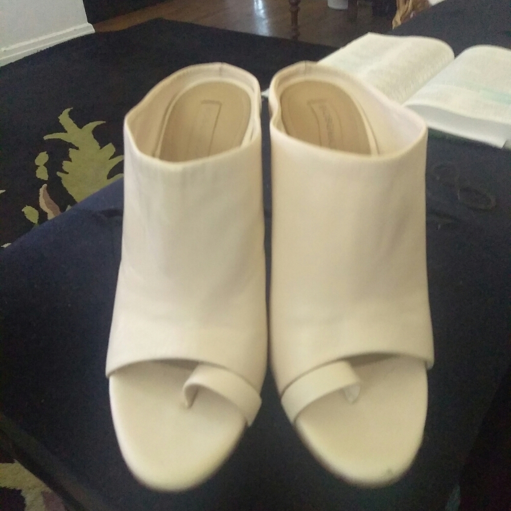 Very cute high heels